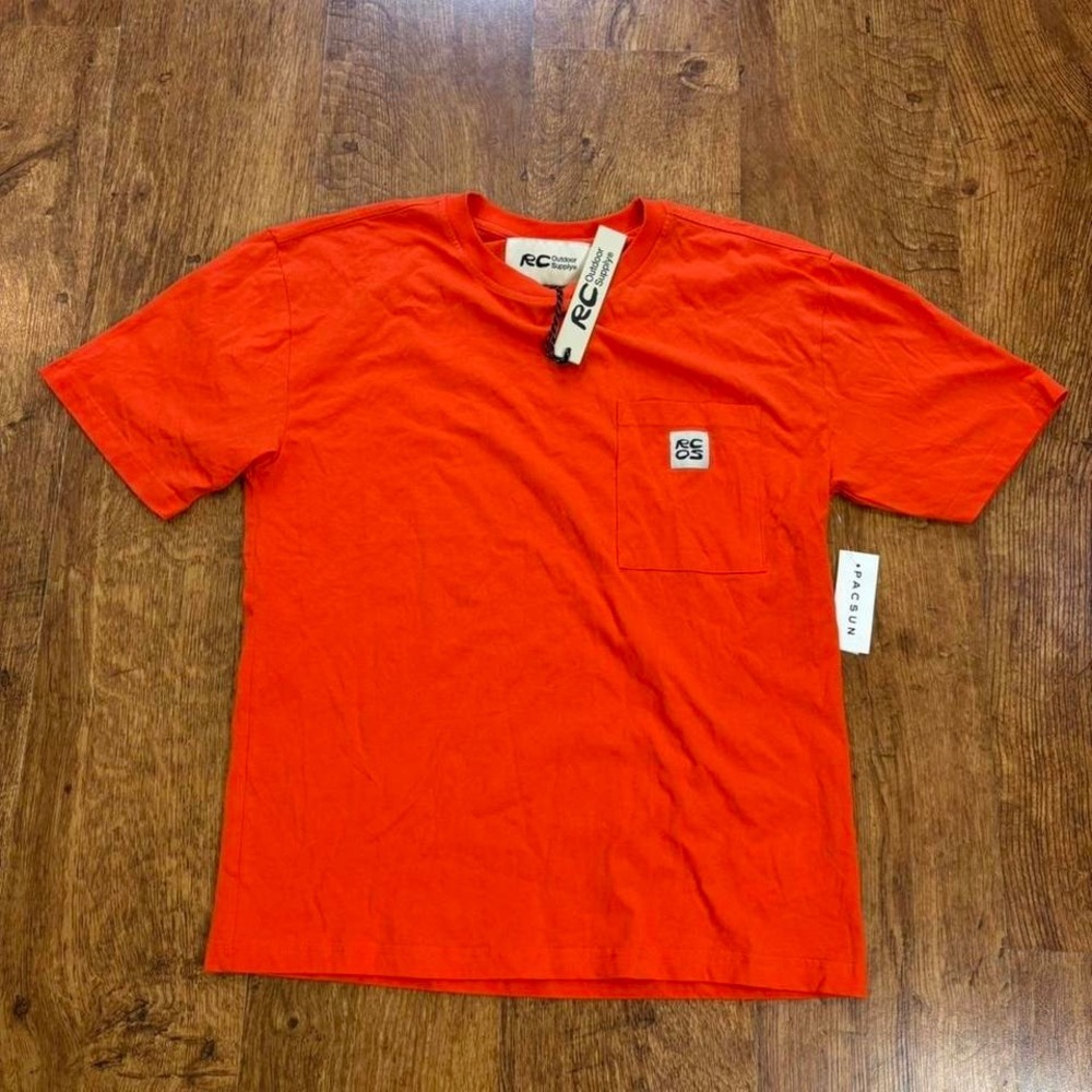 RC Outdoor Supply Mens Orange Pocket T-Shirt Short Sleeve PacSun‎ NWT Small. 383